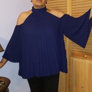 NWT NY&CO pleated cold shoulder blouse